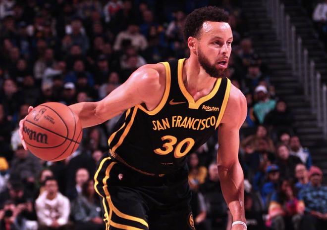 库里进勇士时勇士阵容